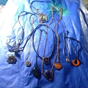 B-27 lot of assorted pendant necklaces